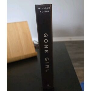 Gone Girl by Gillian Flynn Hardcover Novel Mystery Thriller No Dust Jacket